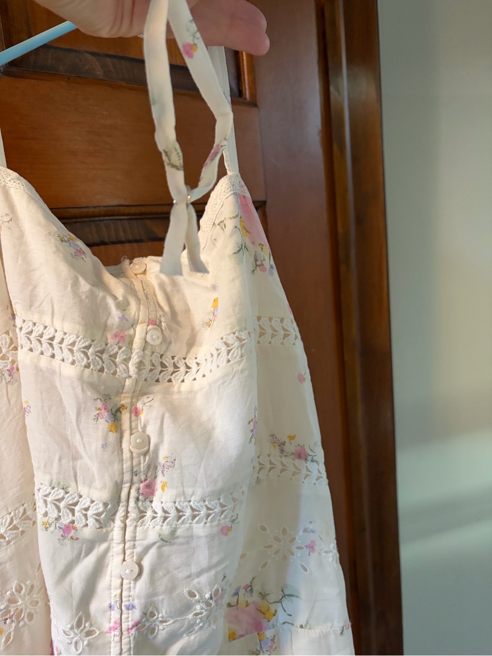 NWT Beautiful Cream Floral Tiered Maxi Dress with FLAW New xxl - Picture 3 of 7